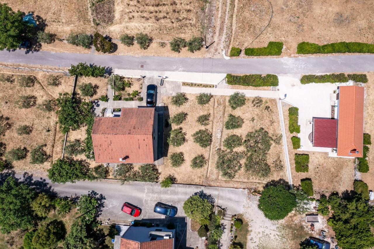 Apartment Laurel Leaf Lovorno Bagian luar foto