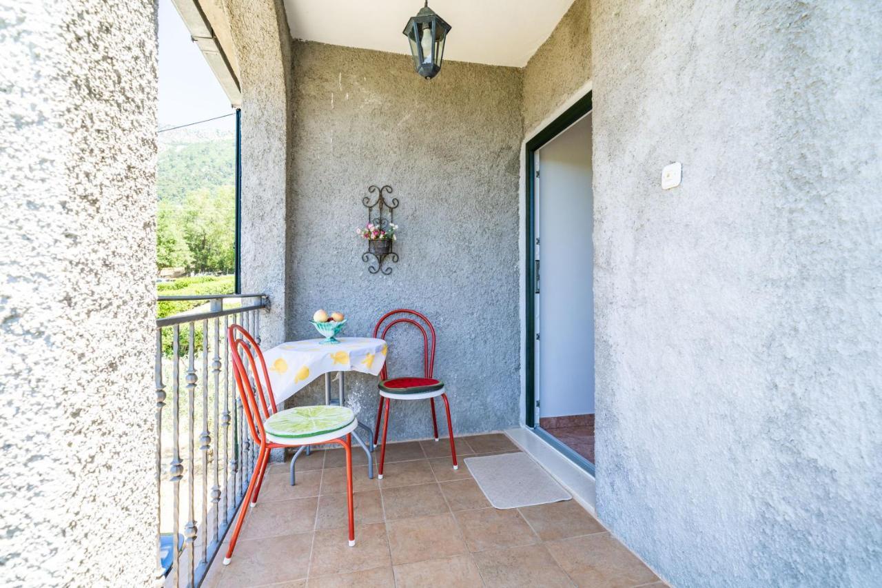 Apartment Laurel Leaf Lovorno Bagian luar foto